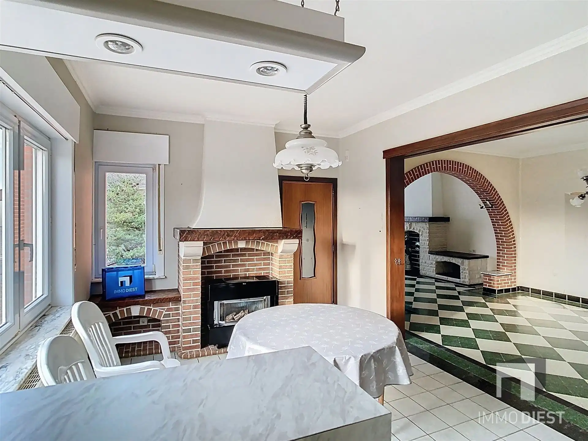 Stevige woning met 3 slpks en tuin + bouwgrond foto 9