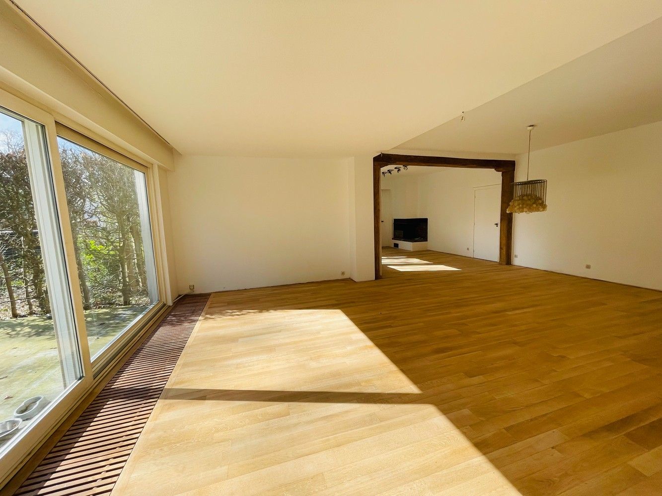 Brugge Sint-Andries, residentiële ligging, in rustige groene omgeving,  ruime lichtrijke degelijk gebouwde villa, 4 slpks, bureel en oprit op perceel van 3435 m², in groene oase van rust en privacy. Uitzonderlijk mooi  aanbod   ! foto 3