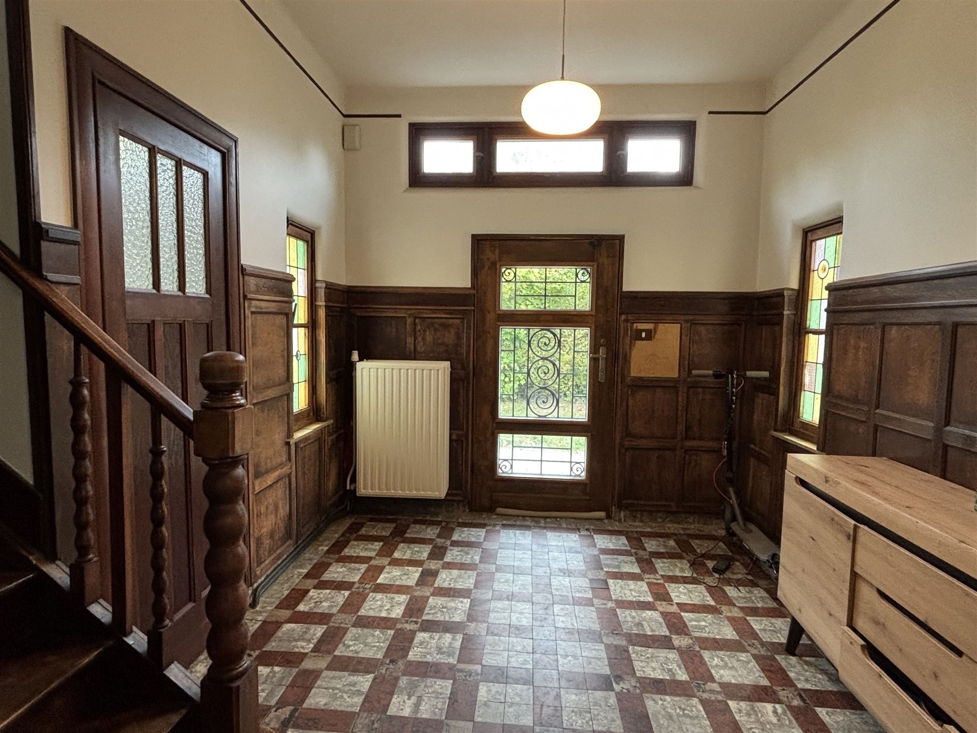 Prachtige, gerenoveerde woning met 4 slaapkamers foto 4