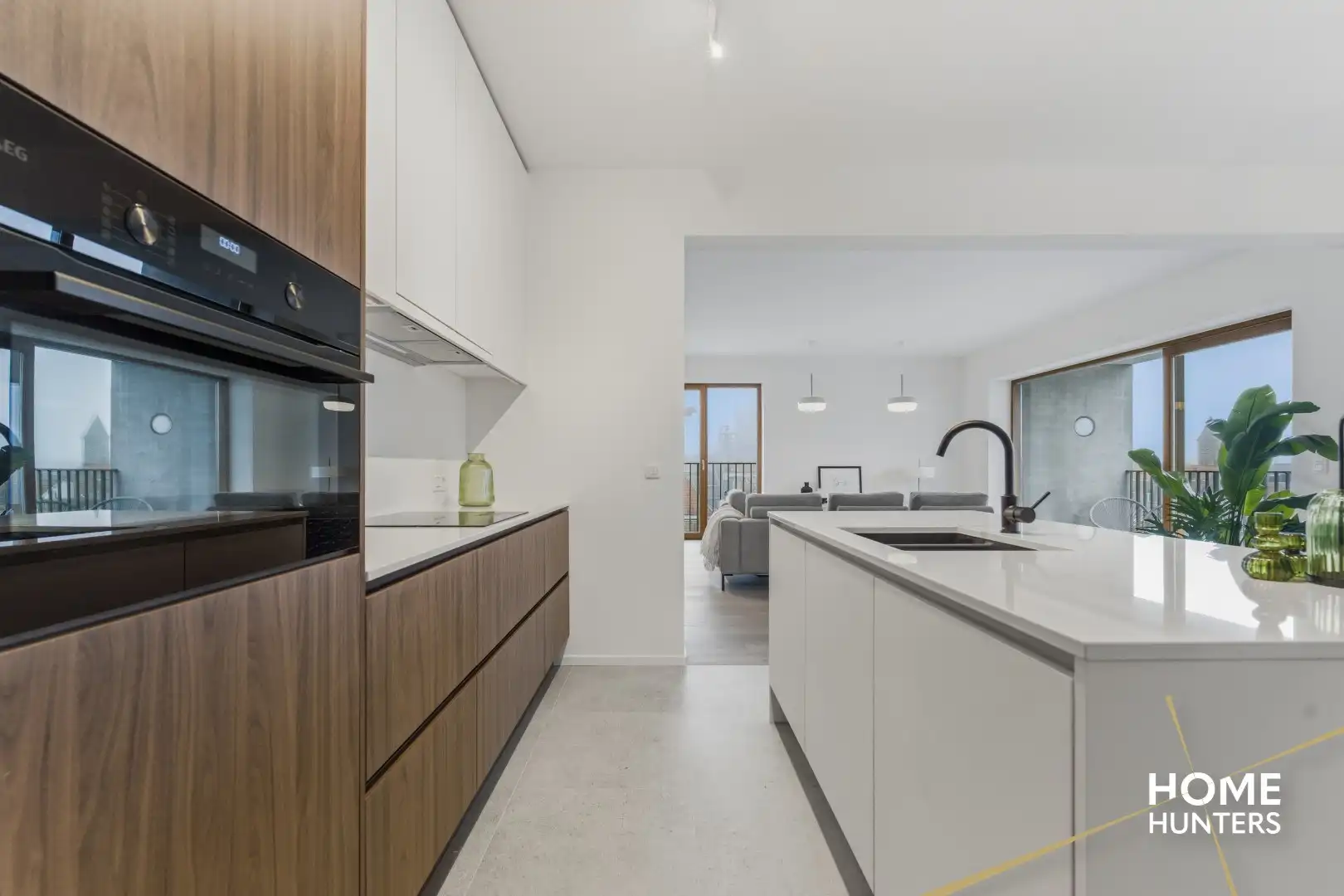 Luxe nieuwbouwappartement met ruim terras (19m²) met uiterst uniek zicht foto 13