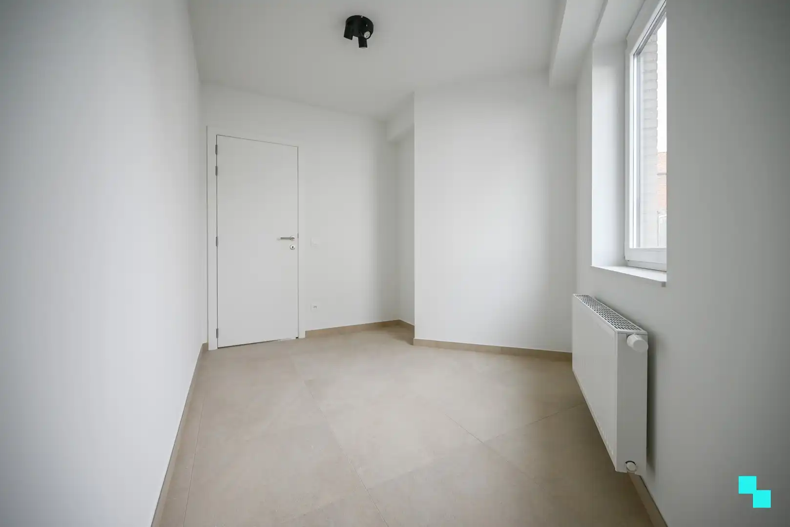 Instapklaar nieuwbouwappartement met tuin te Emelgem foto 17