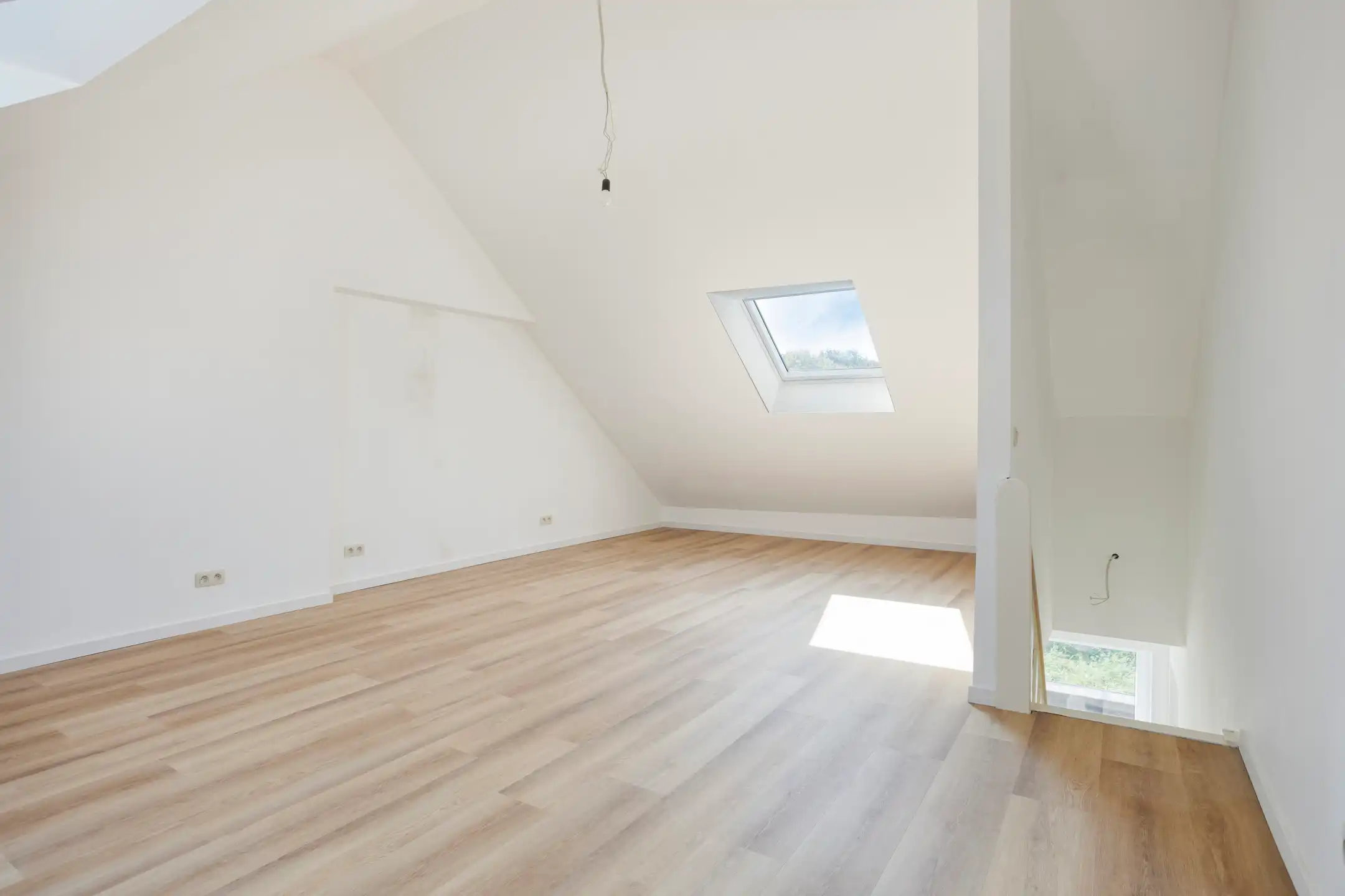 Ruime gerenoveerde woning (230 m²) nabij Gouden Kruispunt foto 22