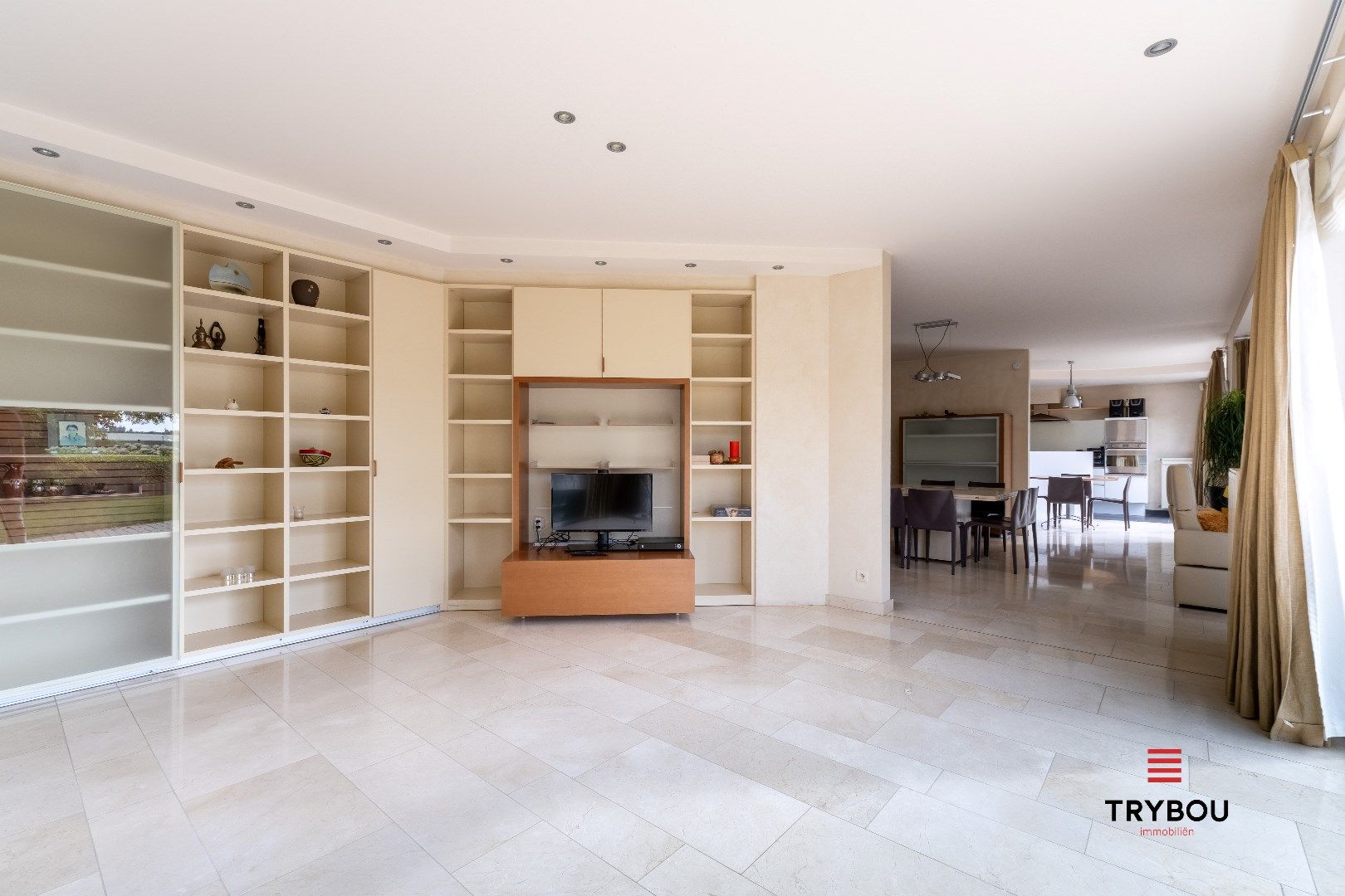 Te koop handelszaak + woning  foto 15
