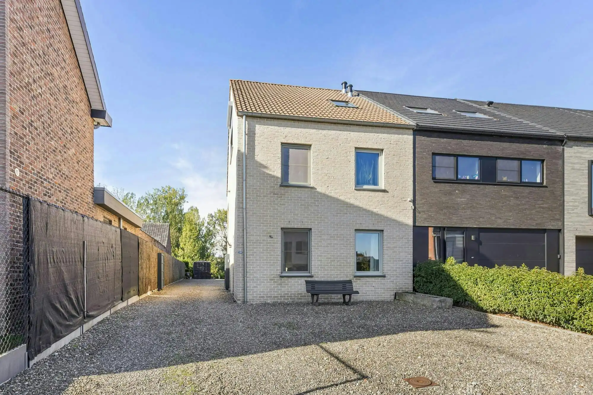 Rustig gelegen energiezuinige woning met ruime tuin foto 3