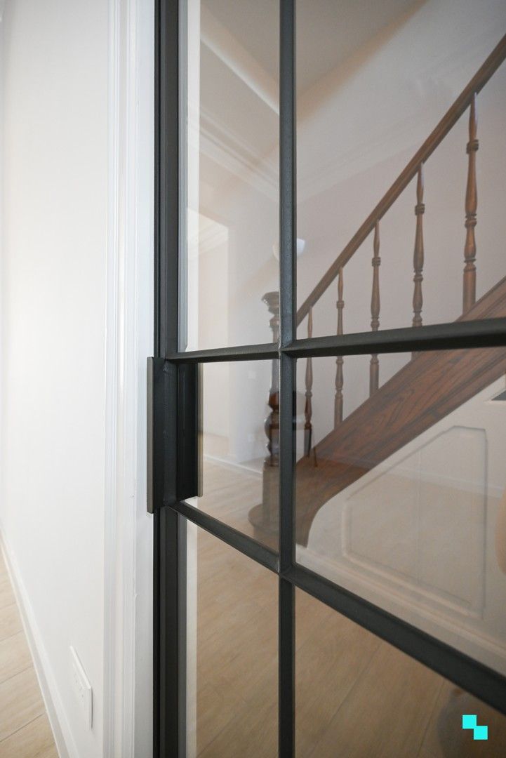 Prachtig & compleet gerenoveerde burgerwoning in hartje Izegem foto 8