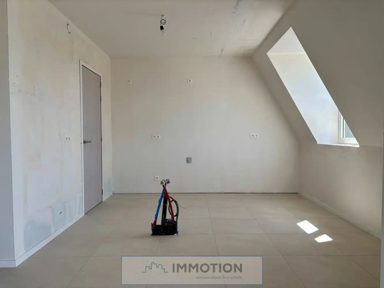 Appartement met 2 slaapkamers op de vierde verdieping foto 4