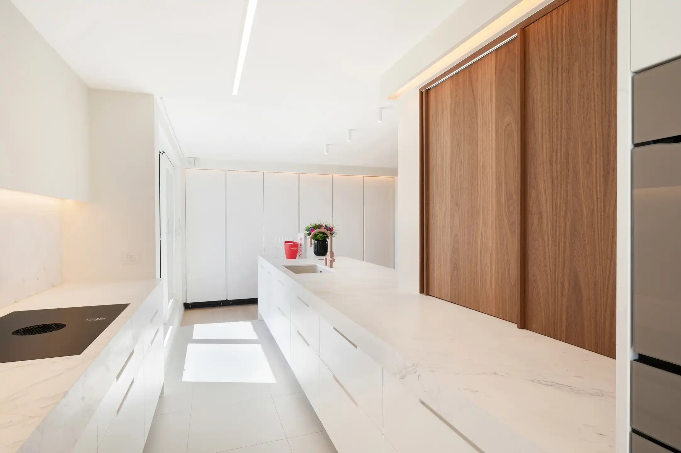 Zonnige penthouse met ruime terrassen en zijdelings zeezicht foto 10