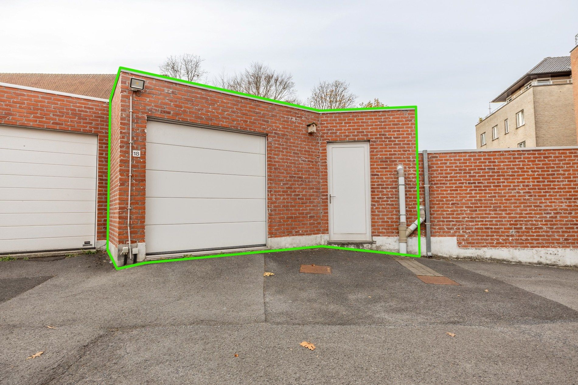 CENTRAAL GELEGEN COMMERCIEEL HANDELSPAND foto 31