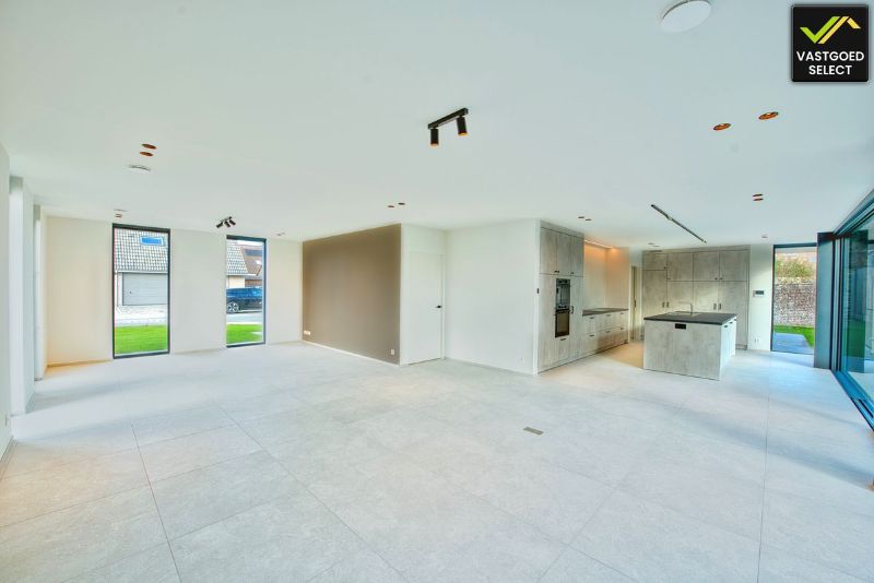 Nieuwbouwwoning met EPC A+ en klimaatplafonds in de Burgemeester Van de Keerestraat foto 4