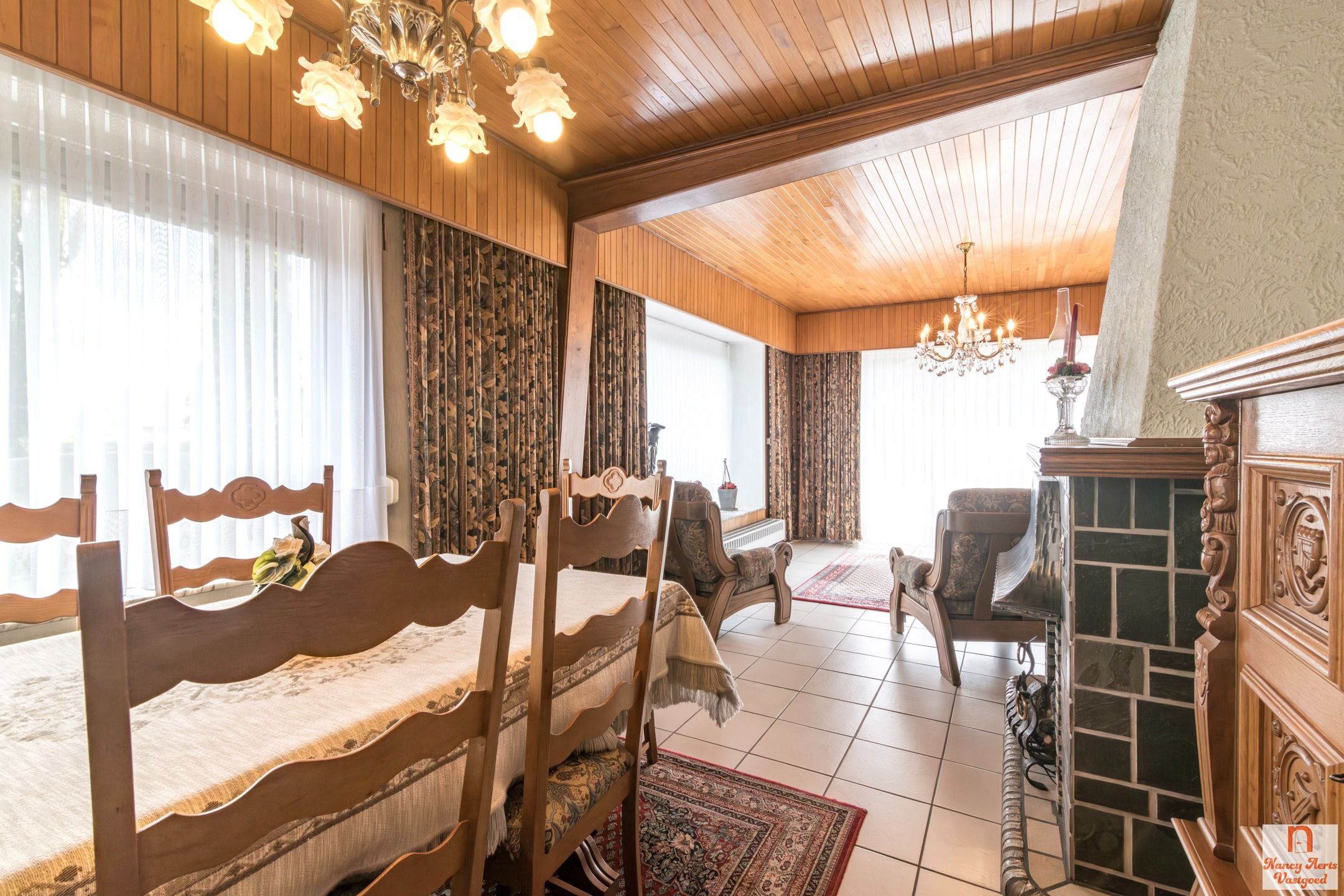 Vrijstaande, goed onderhouden woning op 20 are grond foto 11