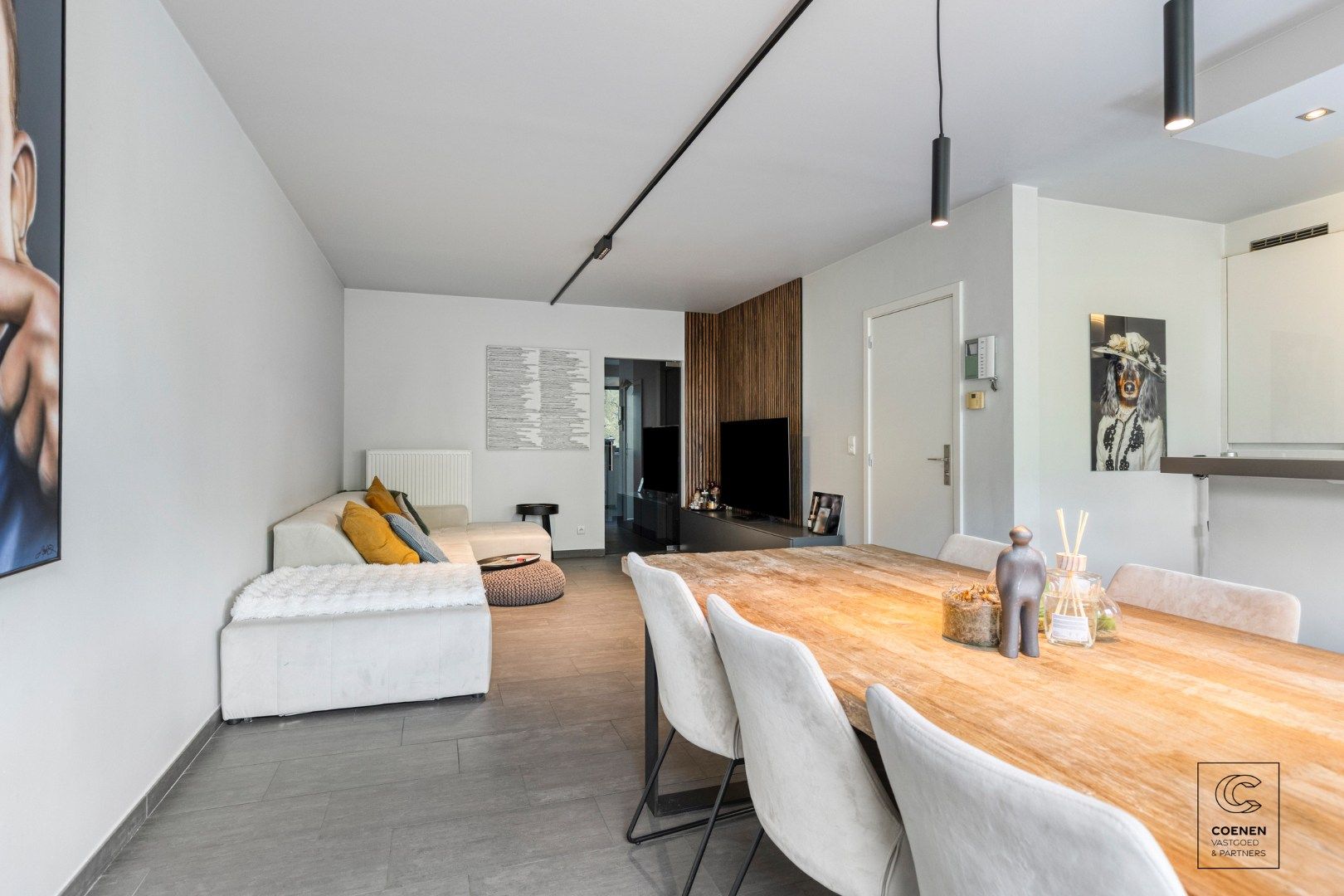 Instapklaar appartement van 91  m² met 2 slaapkamers te Kontich! foto 2