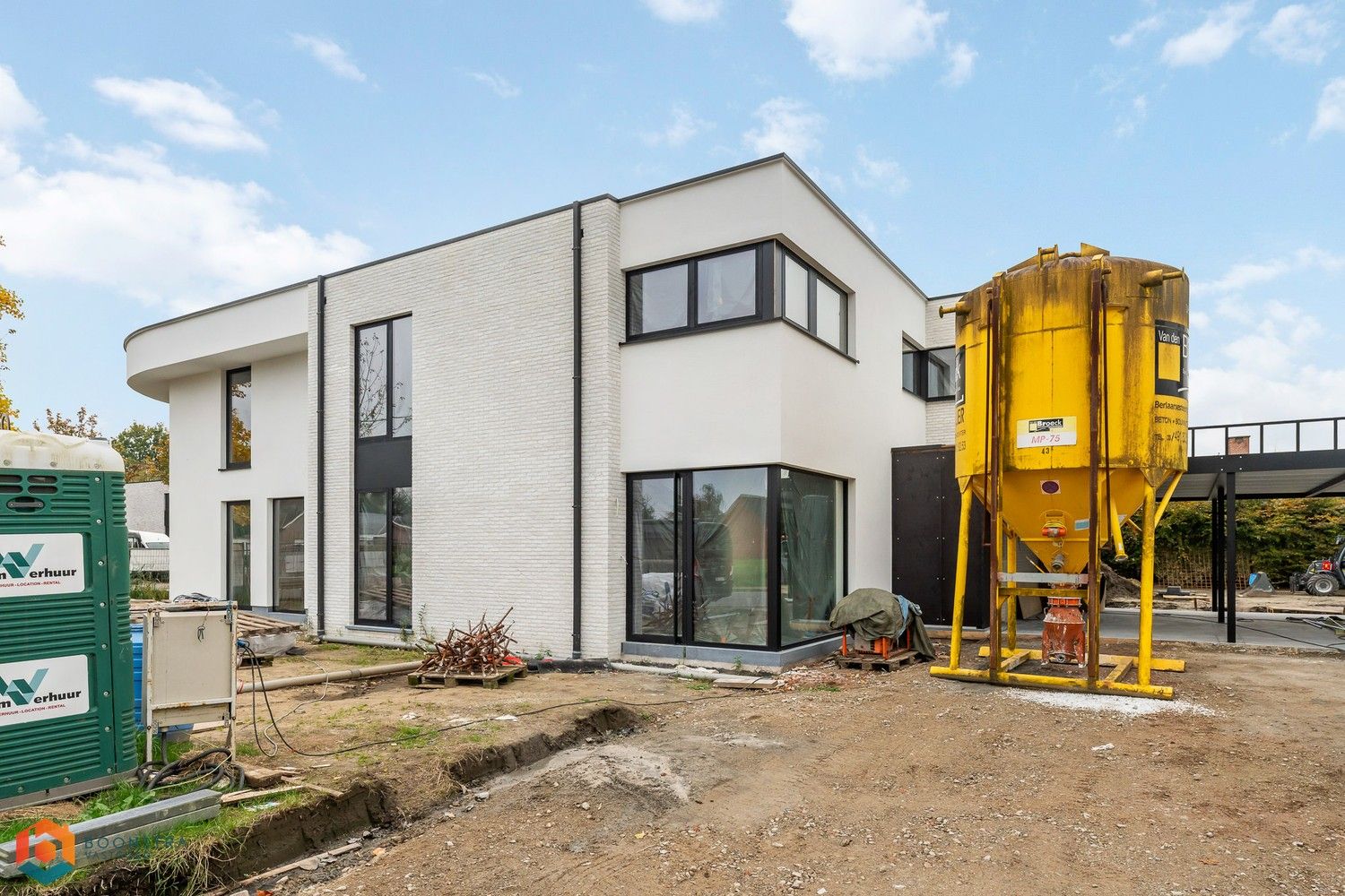 Prachtige woning met 4 slpkrs nabij centrum Putte foto {{pictureIndex}}