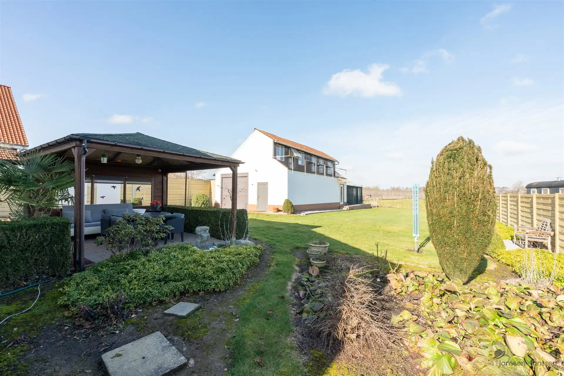 Rustig gelegen woning met prachtig uitzicht foto 20