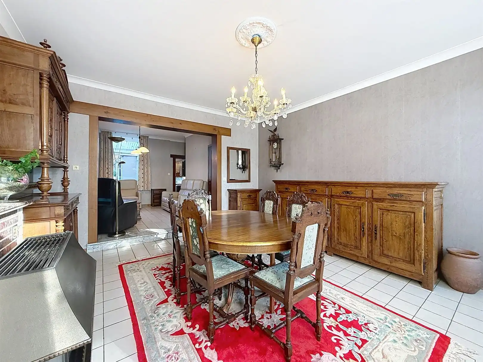 Op te frissen woning met binnenkoer, tuin, 3 slpks foto 9