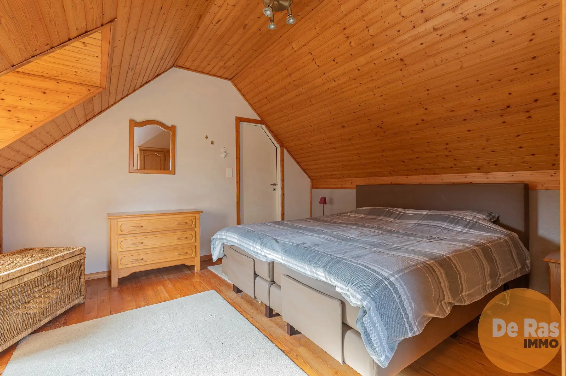 UITBERGEN - Zeer charmante OB met mooie tuin/4slp en garage foto 14