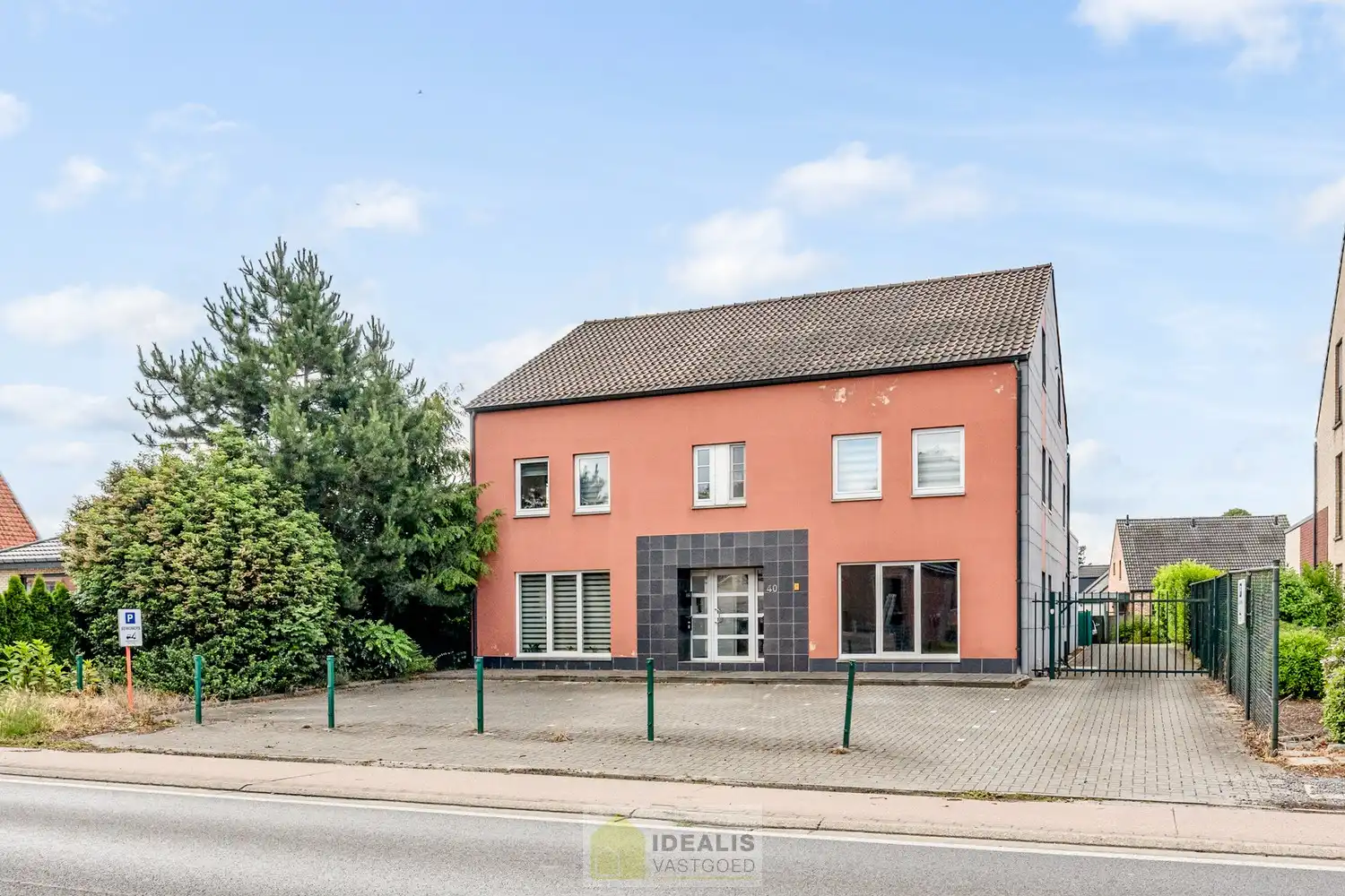 Appartement te koop foto {{pictureIndex}}