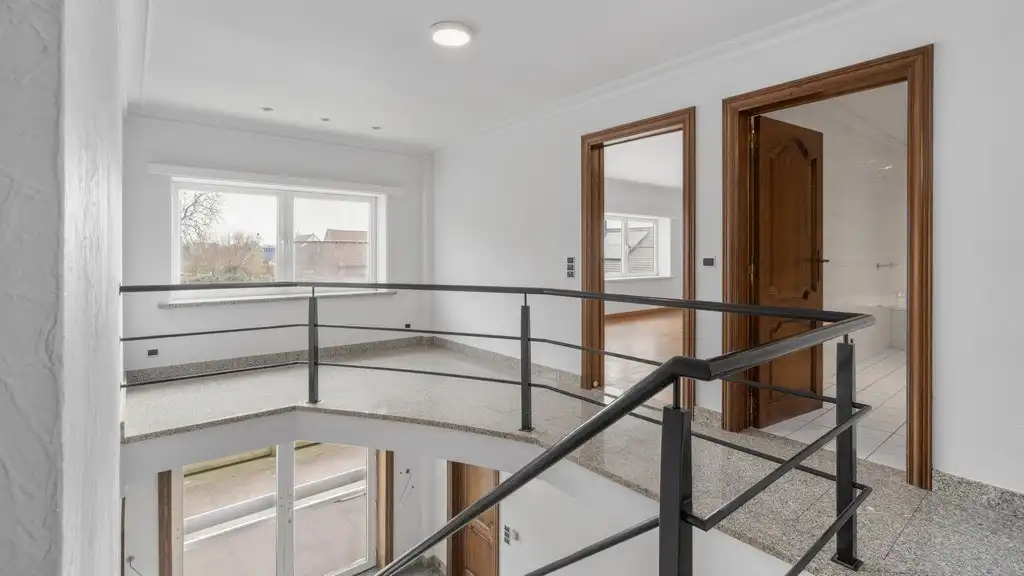 Bedrijfspand met woonst te huur in Dikkelvenne foto 20