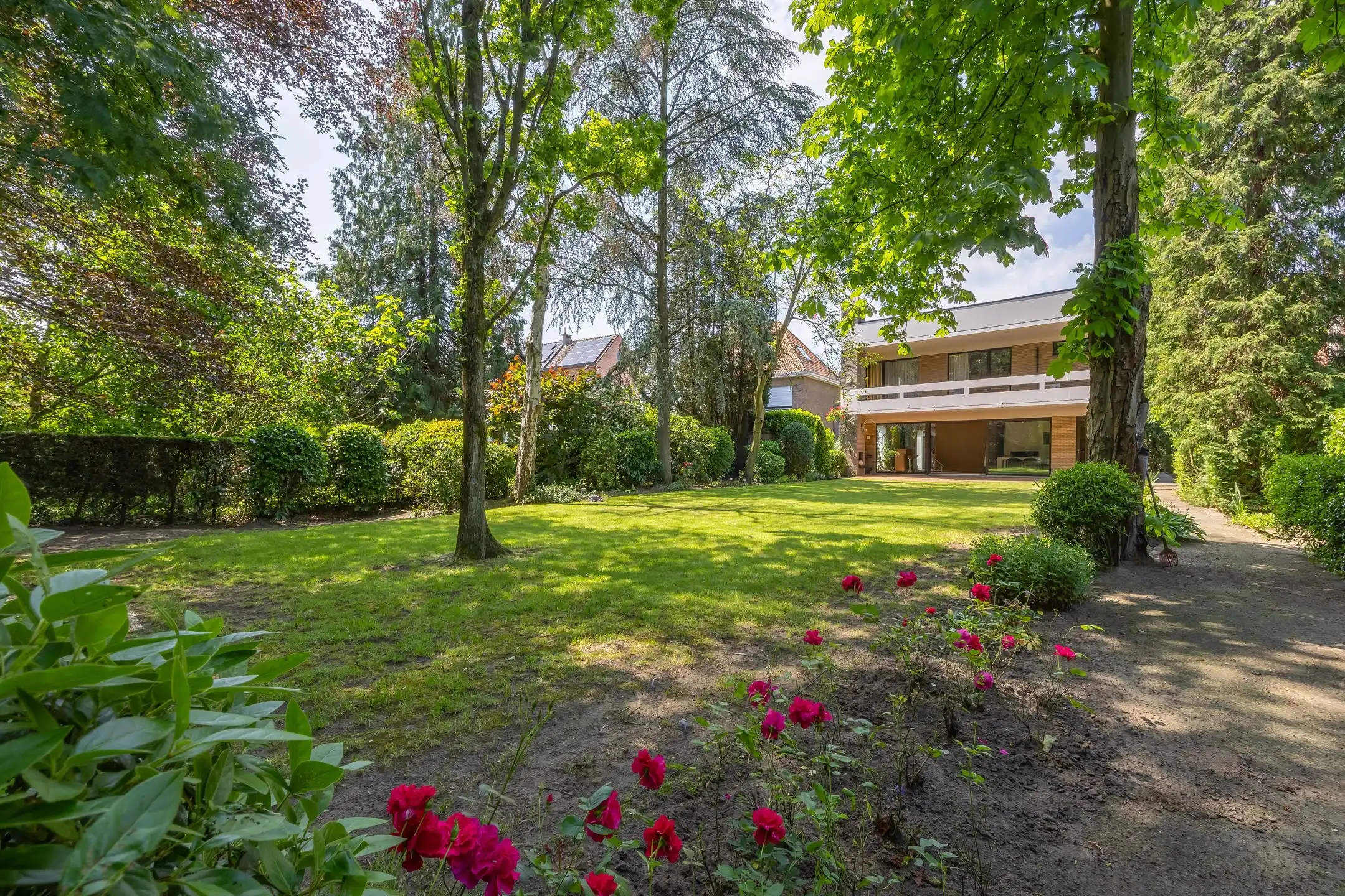 Karaktervolle villa met mooie tuin op toplocatie in Kapellen foto 29