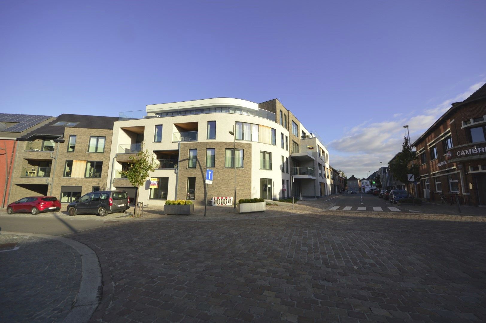 OVERDEKTE STAANPLAATS RES. FONTEYNE foto {{pictureIndex}}