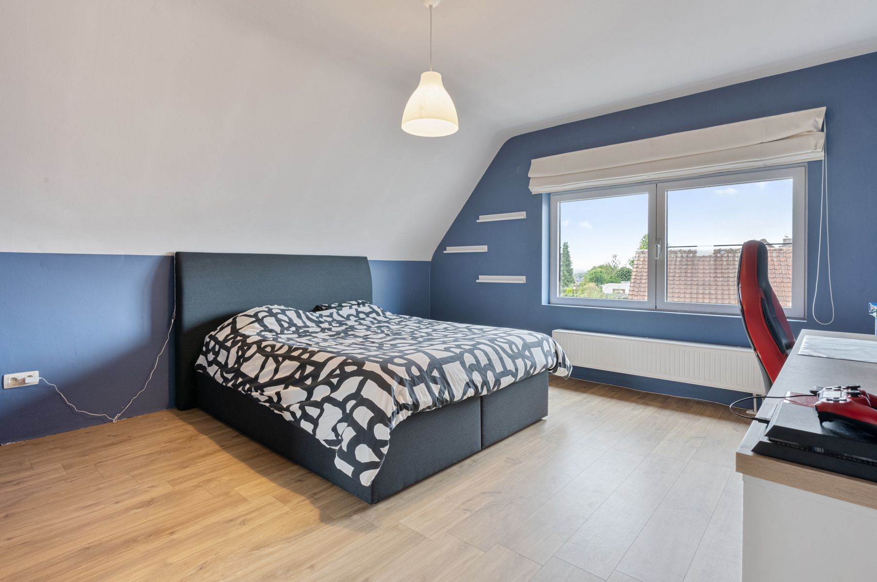 INSTAPKLARE GEZELLIGE GEZINWONING 3SLPKS, TUIN EN GARAGE! foto 17