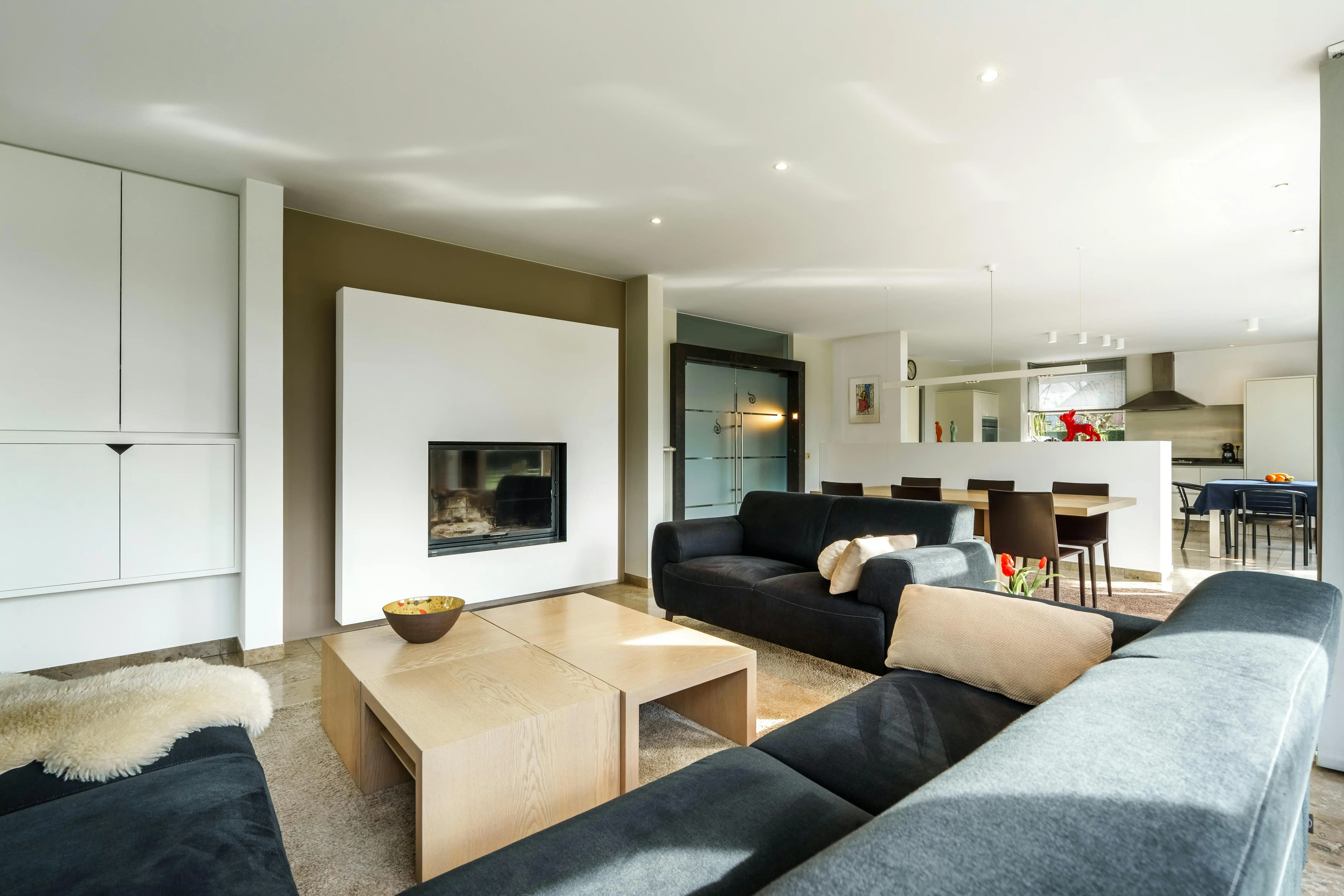 Villa op 2300 m² en vier slaapkamers te koop in Kortrijk! foto 12