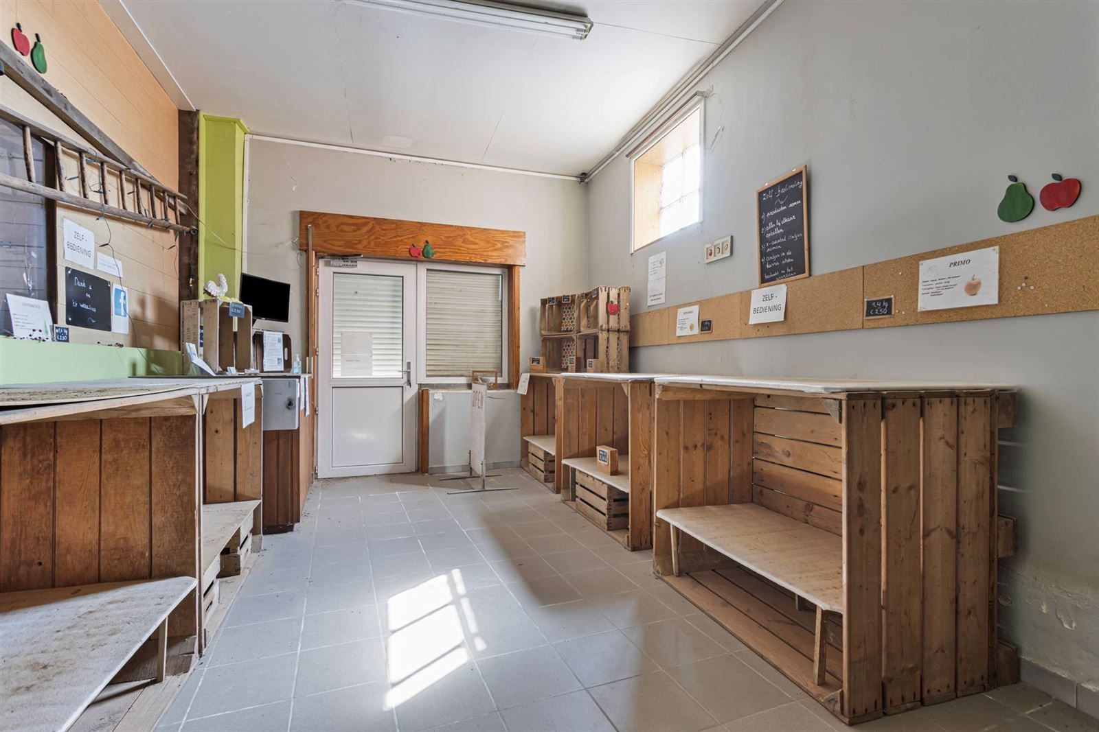 Te renoveren woning met schuur en loodsen  foto 21