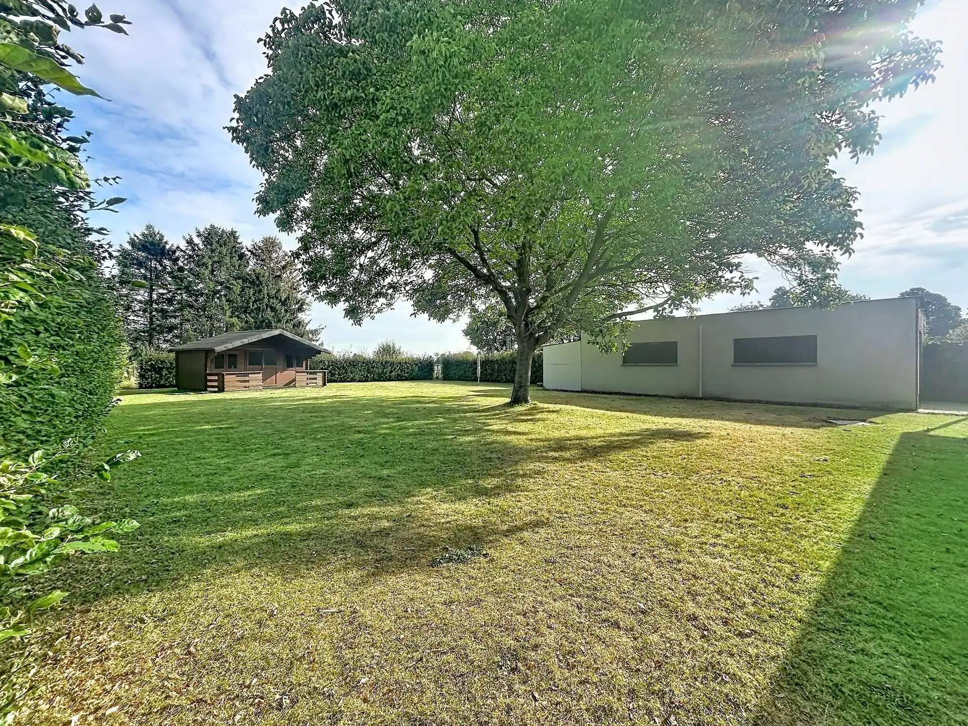 open bebouwing met 3 slaapkamers en garage op perceel van 1808m² foto 12