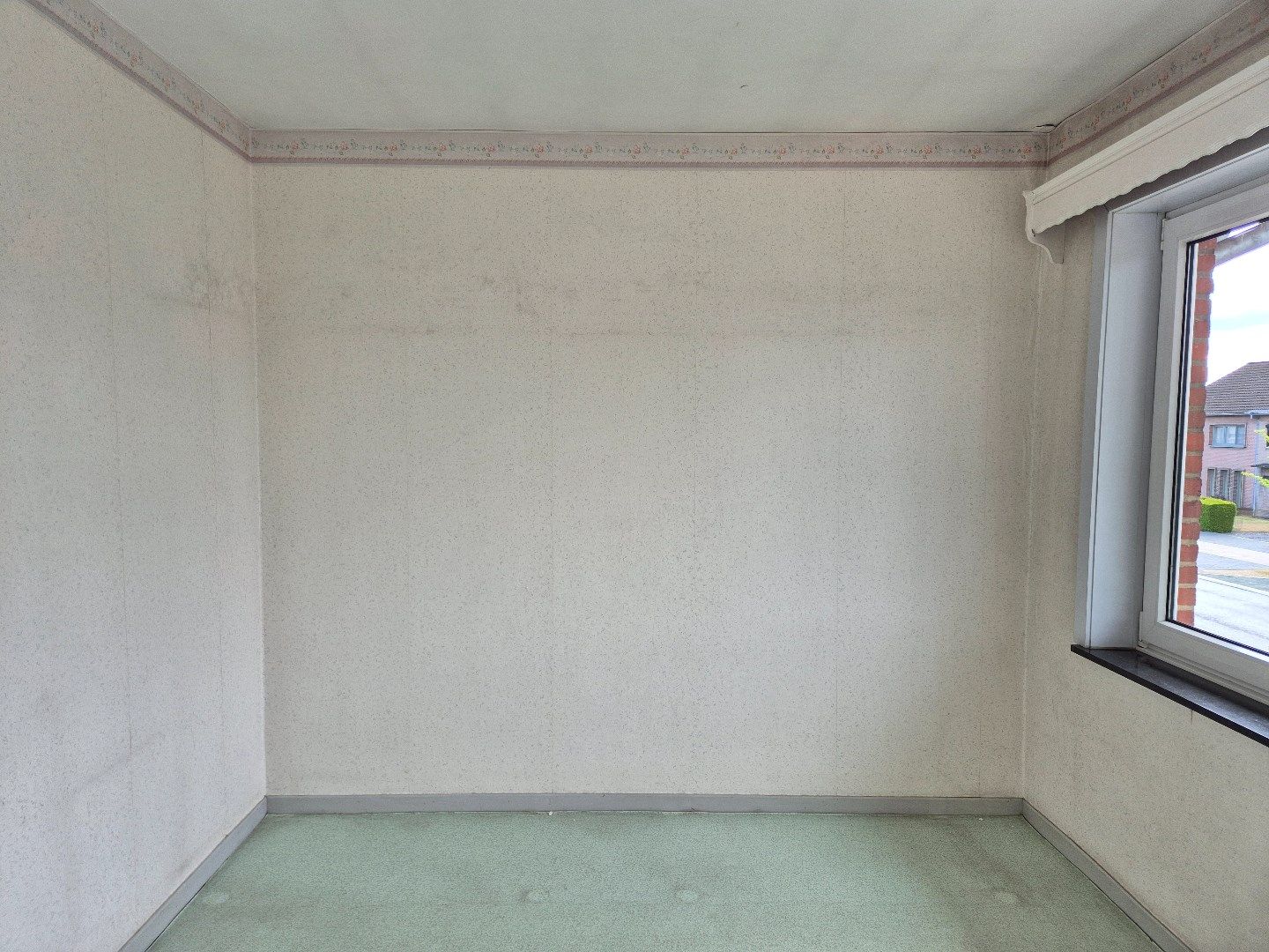 Te koop met BOD - te renoveren woning met 3 slaapkamers in Maasmechelen foto 12