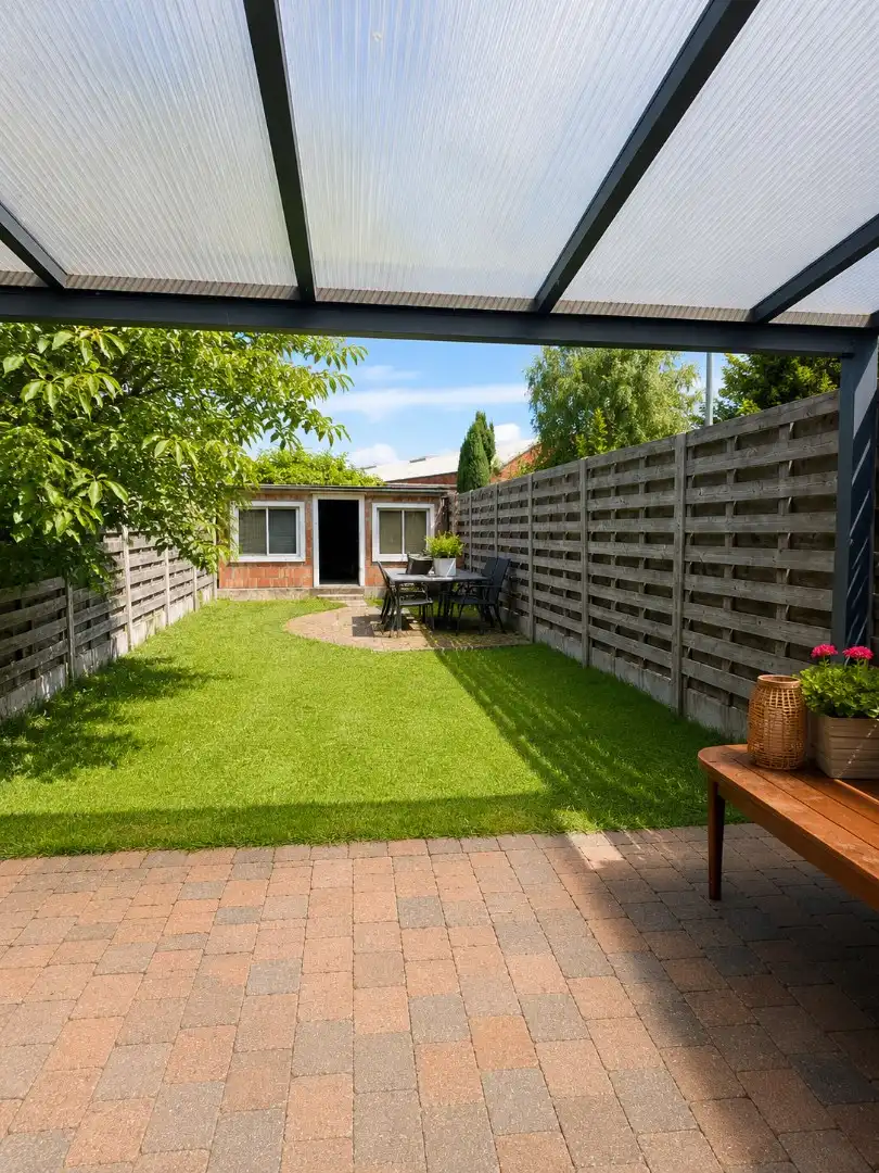 Instapklare gezinswoning met tuin op gunstige locatie foto 8