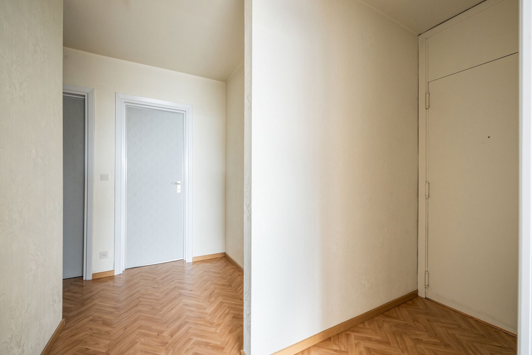 Leuk appartement met 2 slaapkamers en garage foto 9