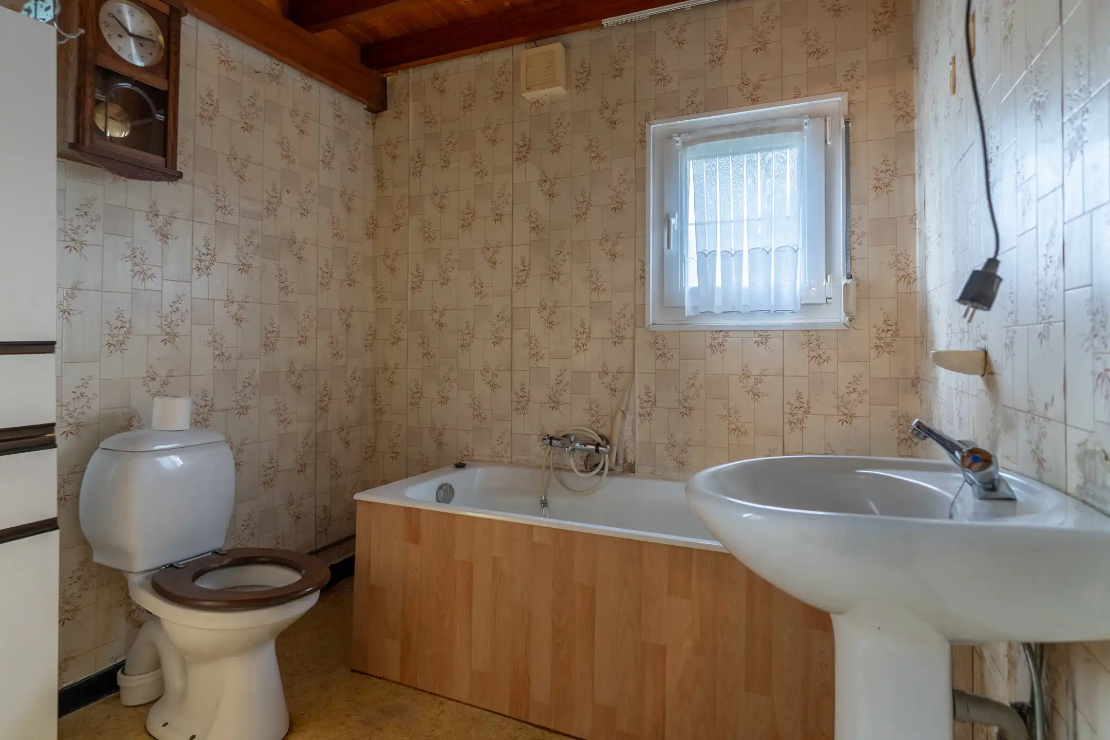 Te renoveren woning met 2 slpks op prachtig perceel van 3.551m² foto 7