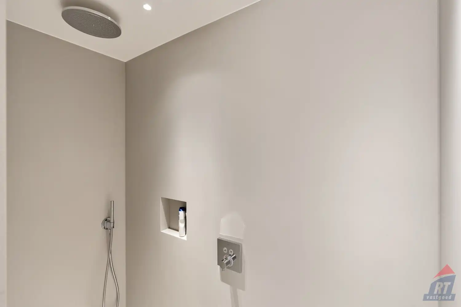 Exclusief penthouse met een indrukwekkend zonneterras van ruim 134 m² in Sint-Truiden foto 19