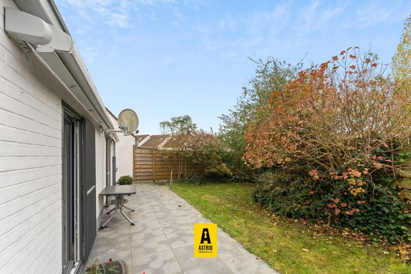 Instapklaar vakantiehuisje (3 slpks) met parkeerplaats vlakbij zee! foto 7