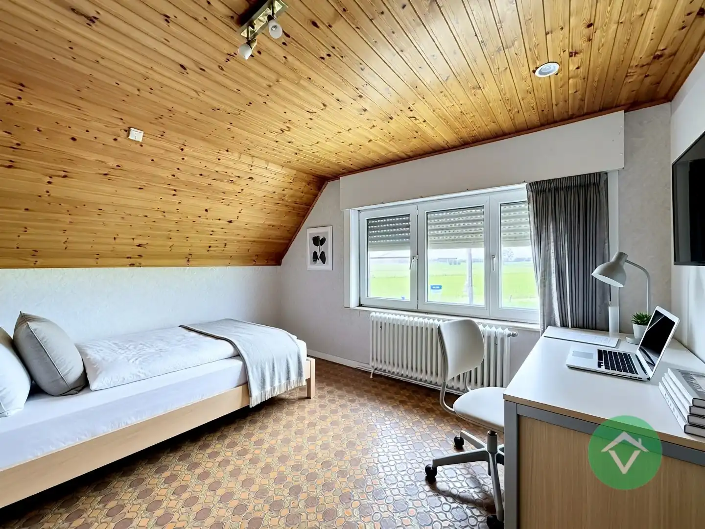 Woning met tal van mogelijkheden op ruim perceel (562m²) te Aartrijke foto 13