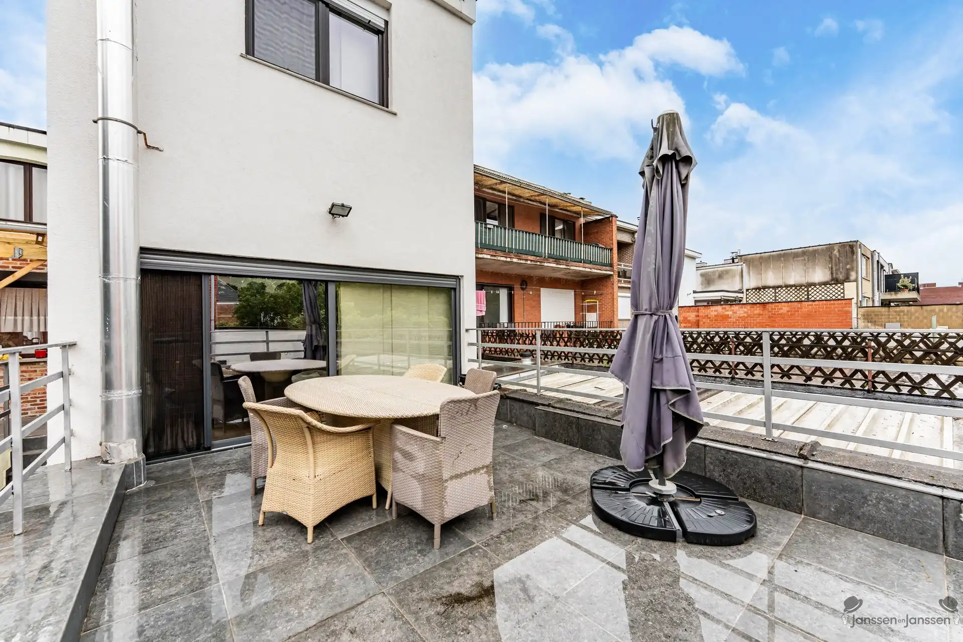 Opbrengsteigendom met ruime duplexappartement (144m²) en handelsgelijkvloers foto 33