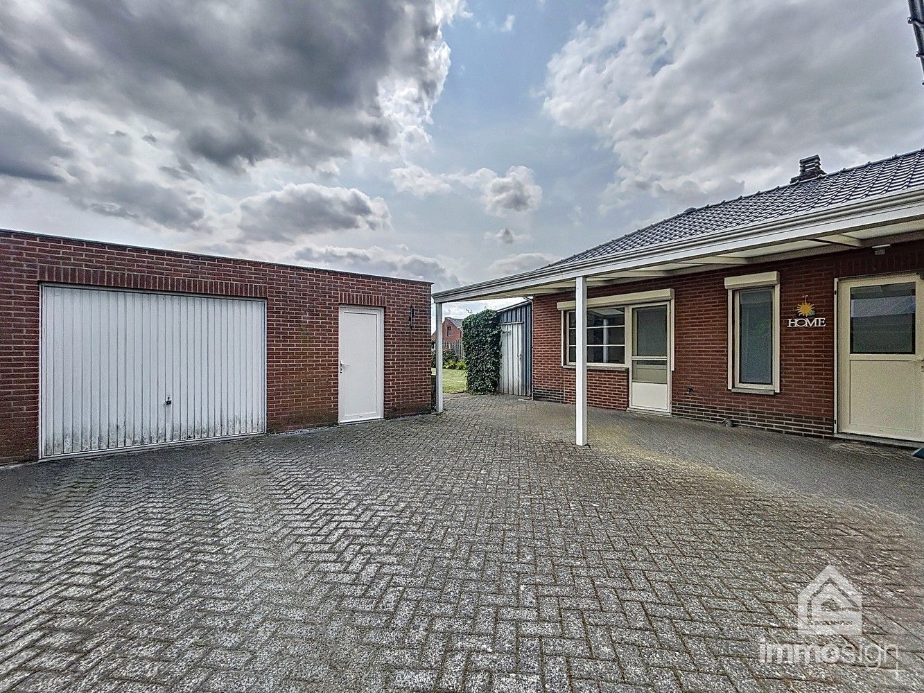 Instapklare gelijkvloerse woning (bungalow) op een perceel van 1079 m² met uitzicht over de velden, vlakbij de grens met Nederland foto 29
