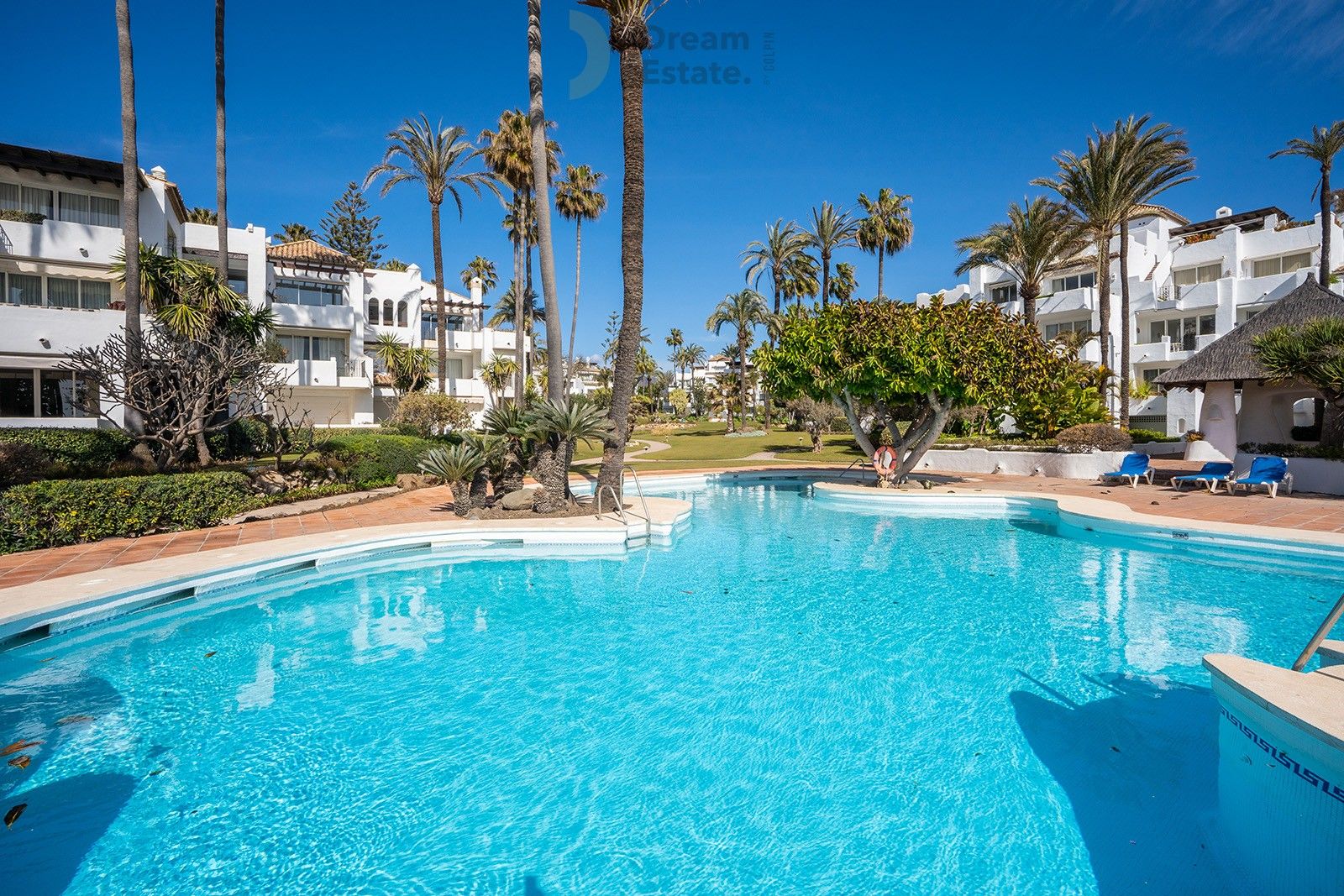 Prachtig appartement op de eerste lijn in Estepona foto 10