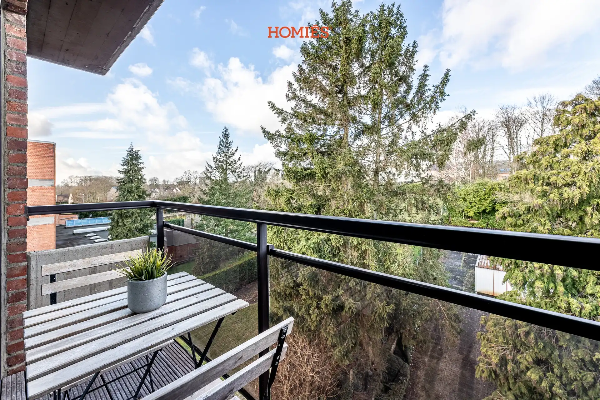 Charmante studio met terras en groen uitzicht foto 4