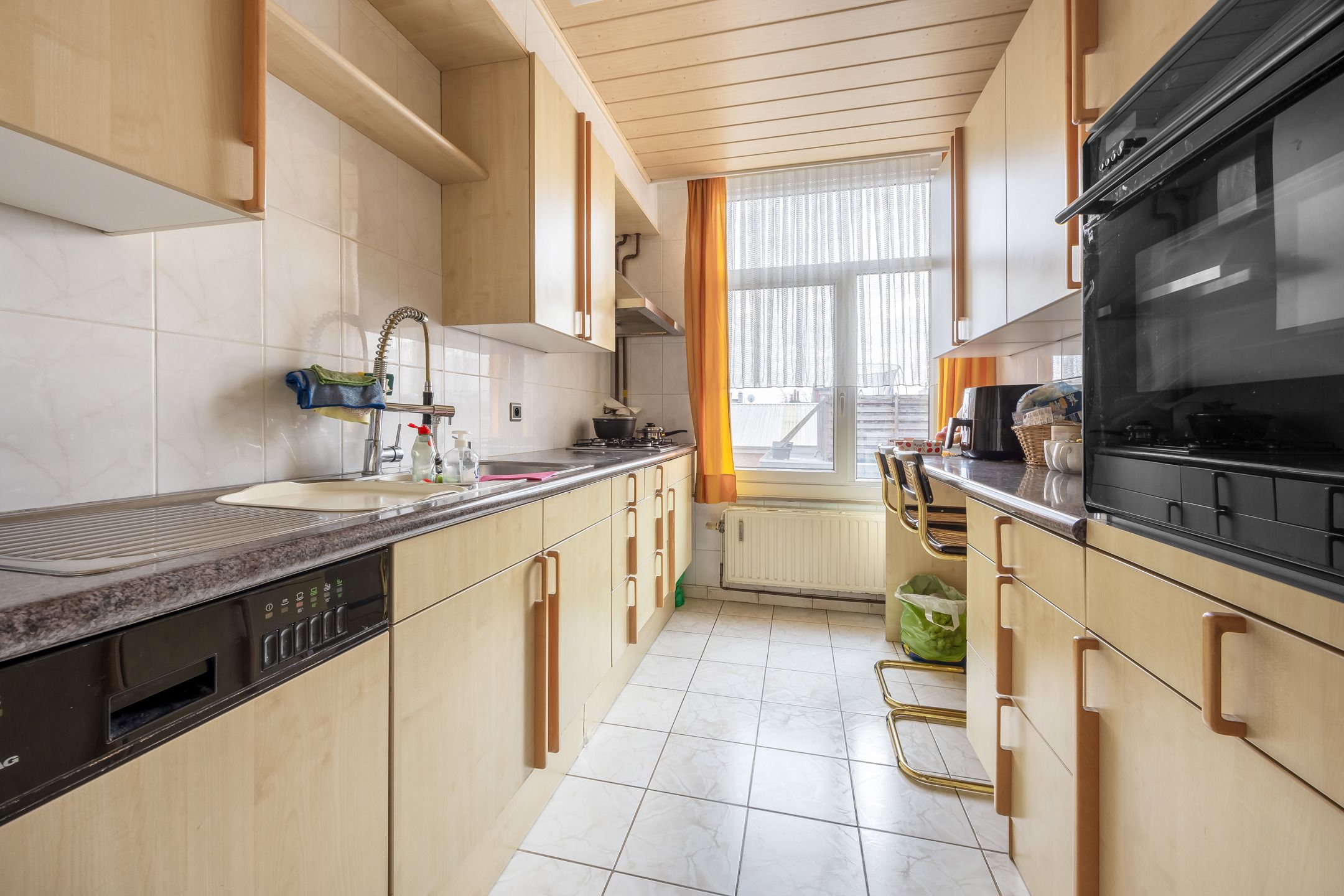 Appartementsgebouw met 3 units, kelder & ondergrondse garage foto 14