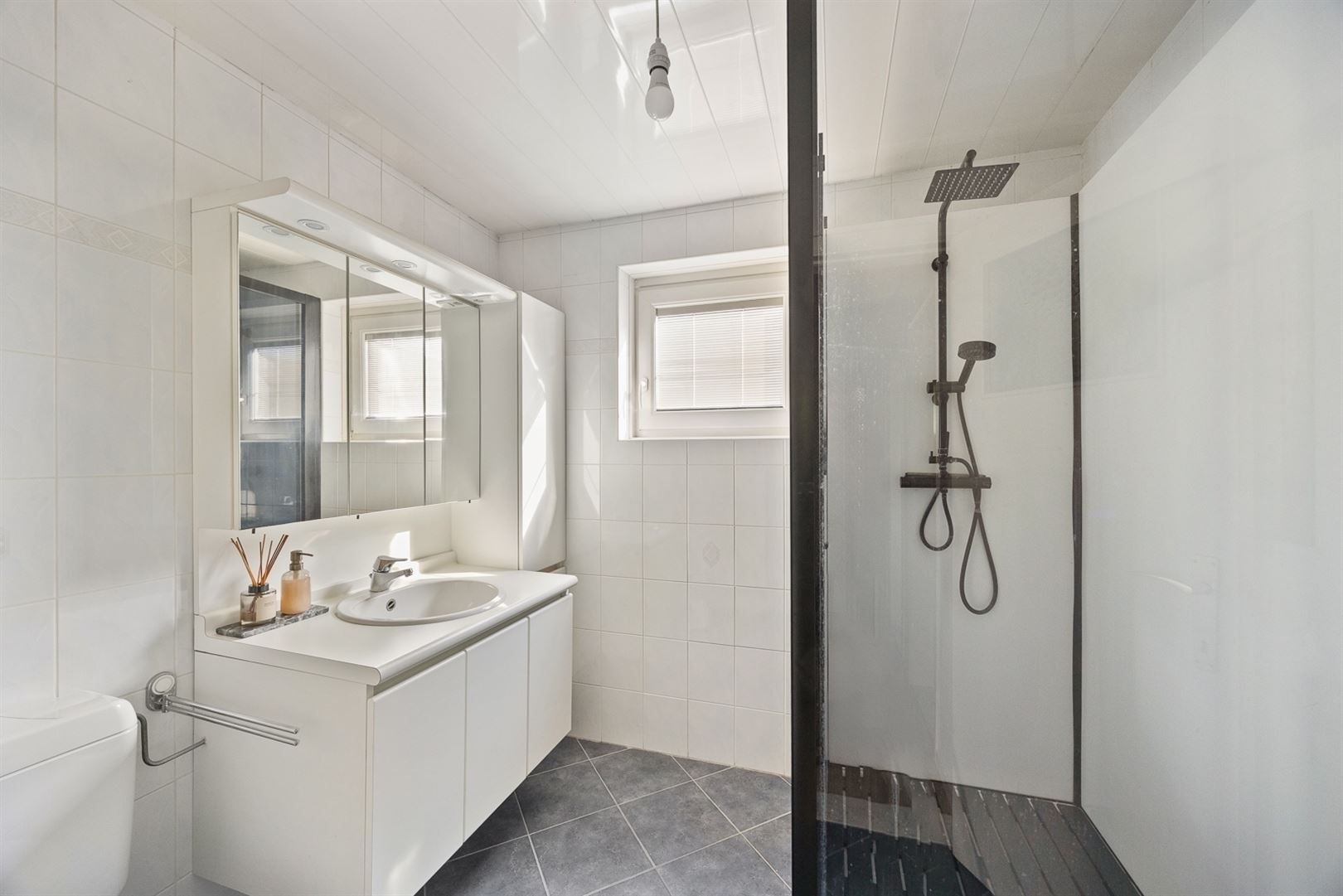 Instapklare woning gelegen nabij centrum Brasschaat  foto 10