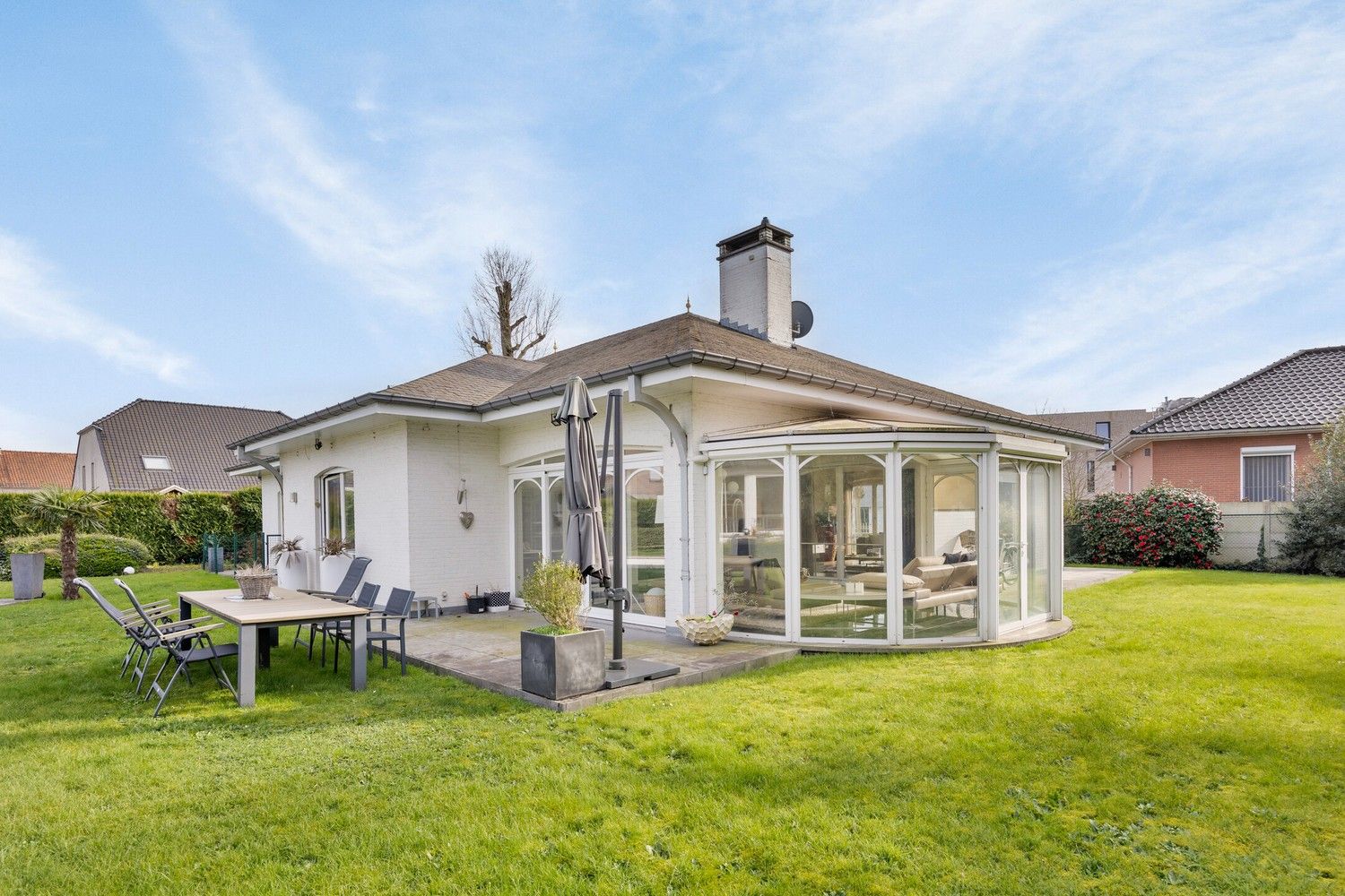 Luxueuze gelijkvloerse villa met zwembad en poolhouse op een riant perceel van 3.234 m² foto 40