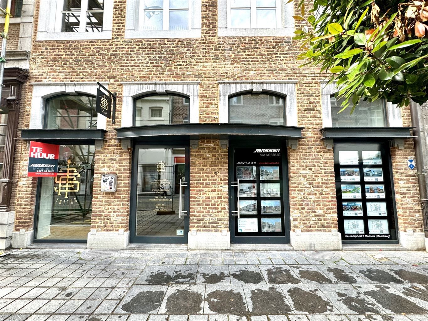 Unieke handelsruimte, centraal gelegen in een historisch herenpand op de Bosstraat van Maaseik. foto 12