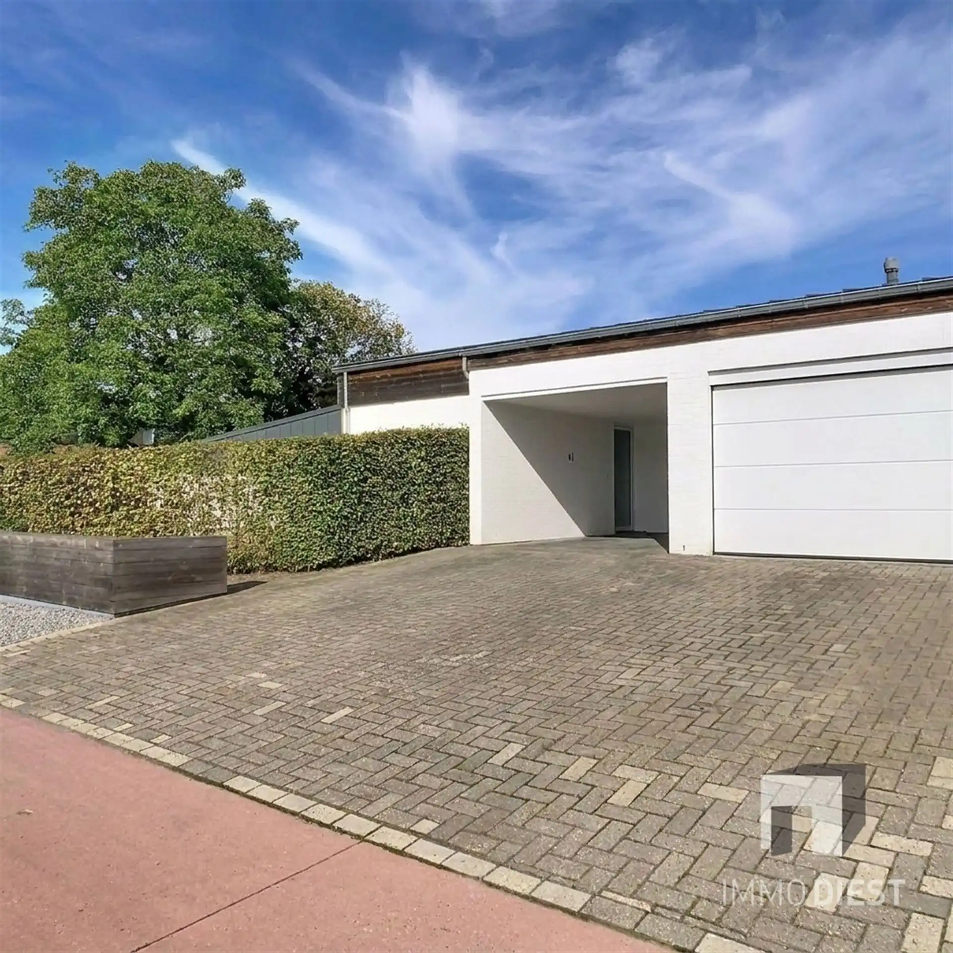 Comfortabel gelijkvloers met tuinhuis foto 29