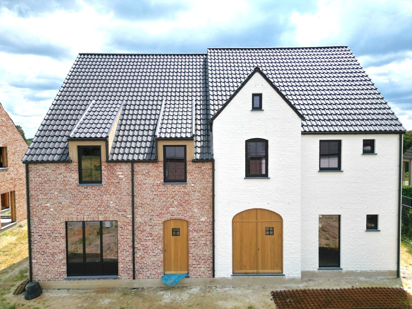 Ruime casco-nieuwbouwwoning met 3 slpk'ers op een perceel van 4a 52ca foto 3