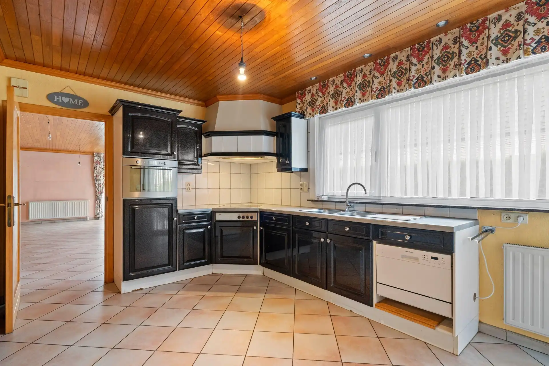 Charmante bungalow met ruime tuin foto 8