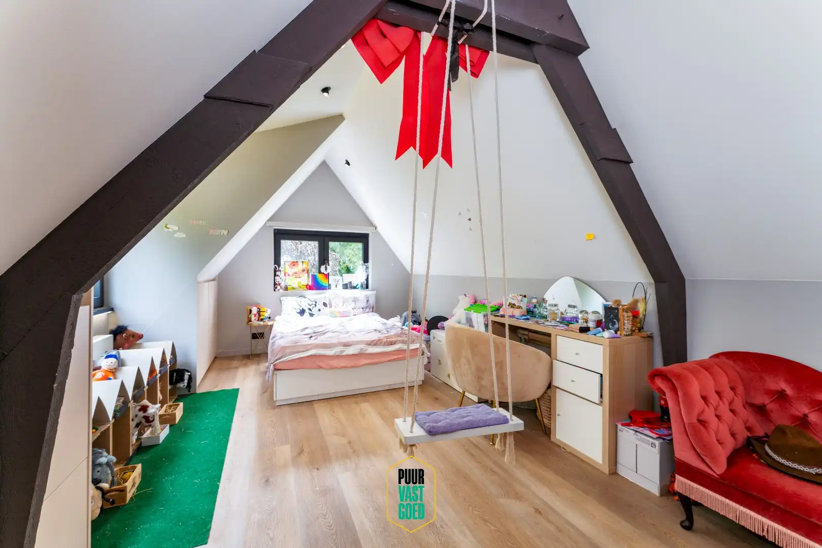 Knap gerenoveerde villa in uitgestrekte tuin foto 17