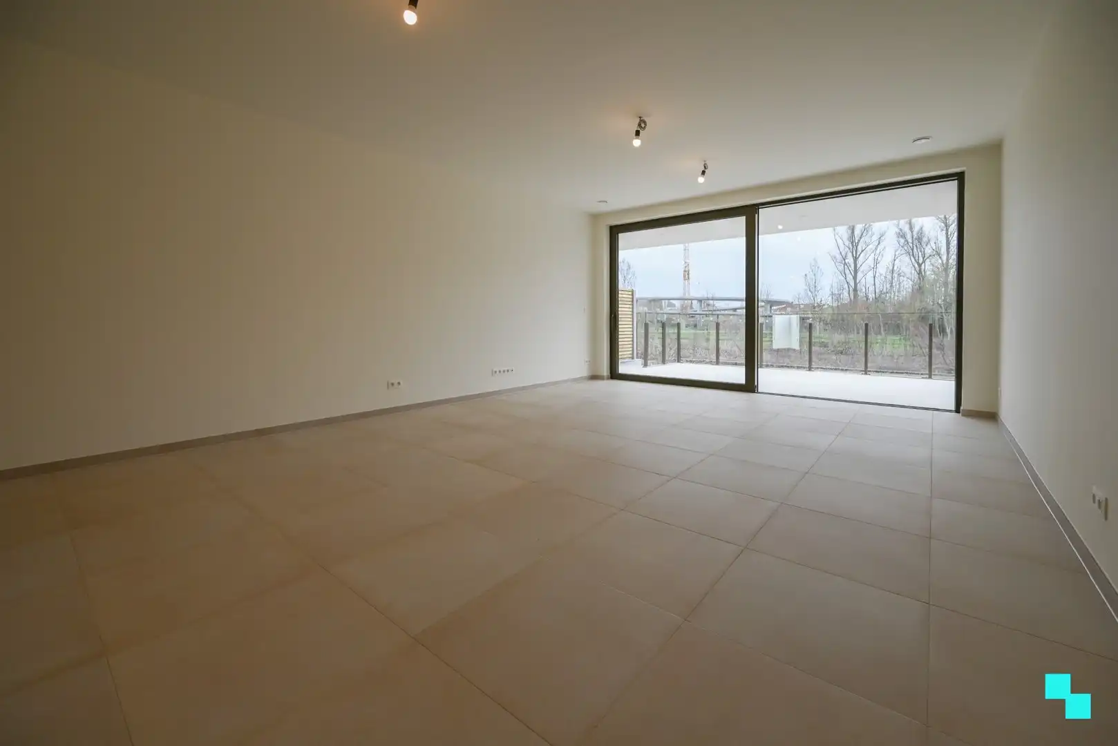 Gelijkvloers tweeslaapkamerappartement met riant terras te Ingelmunster foto 5