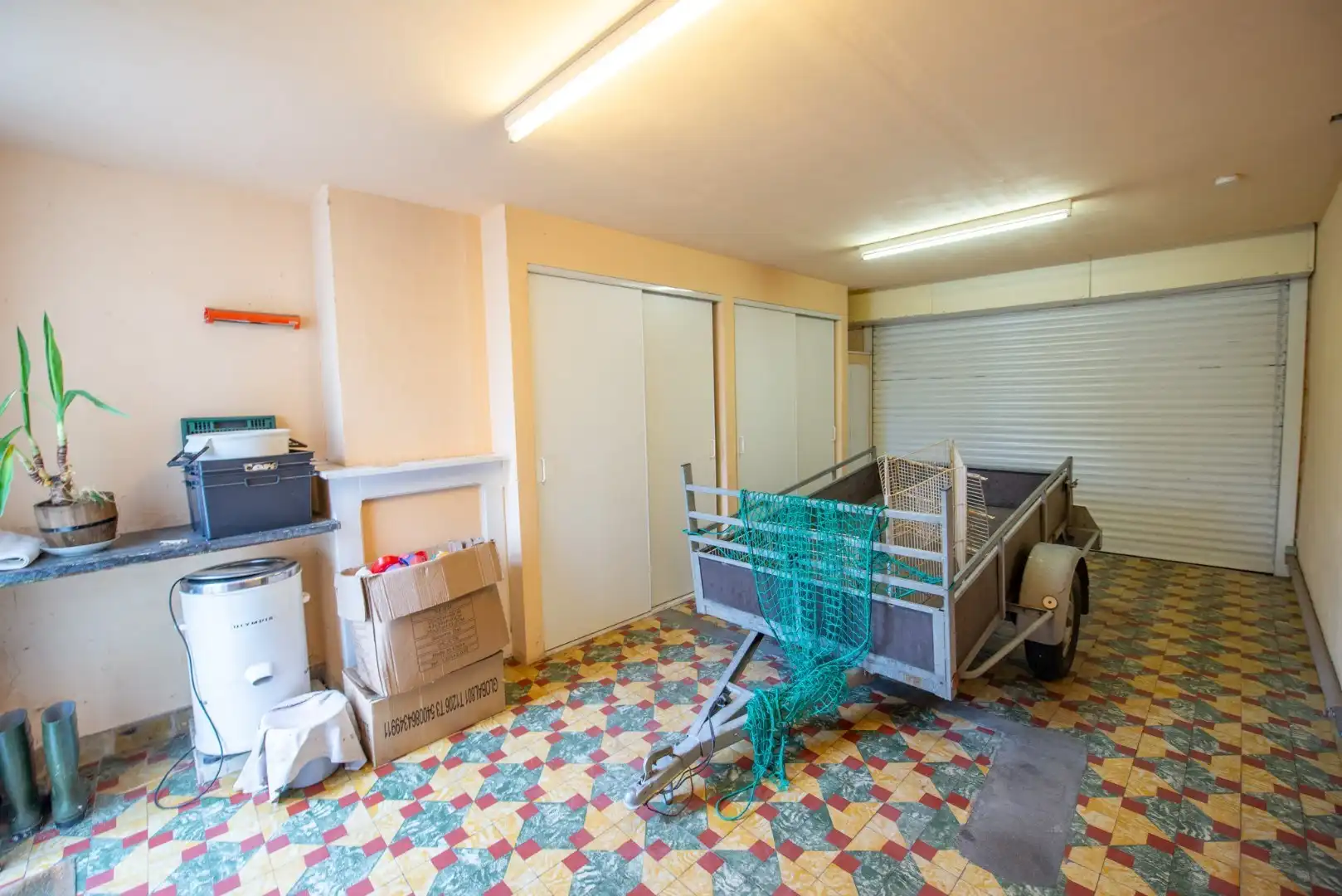Casco woning met kantoorfunctie, ruime garage en een knusse binnenkoer foto 23