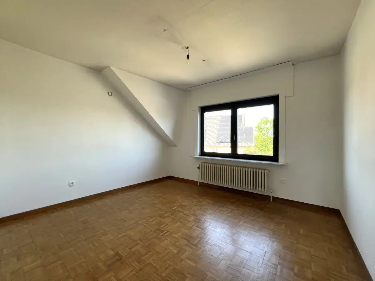 Moorslede - Lichtrijke gezinswoning met 4 slaapkamers en landelijke ligging foto 11