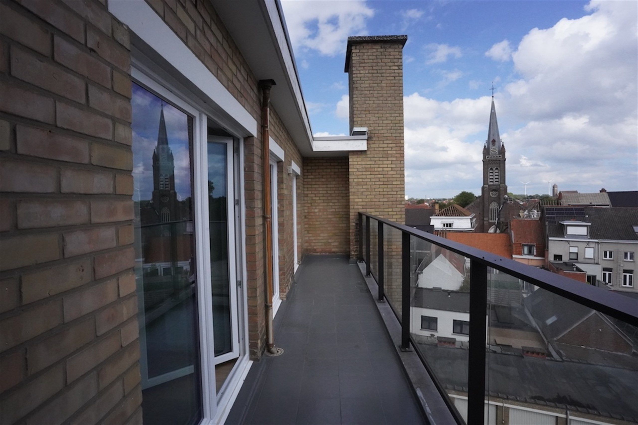 Mooi comfortabel appartement met garage nabij Delhaize foto 17